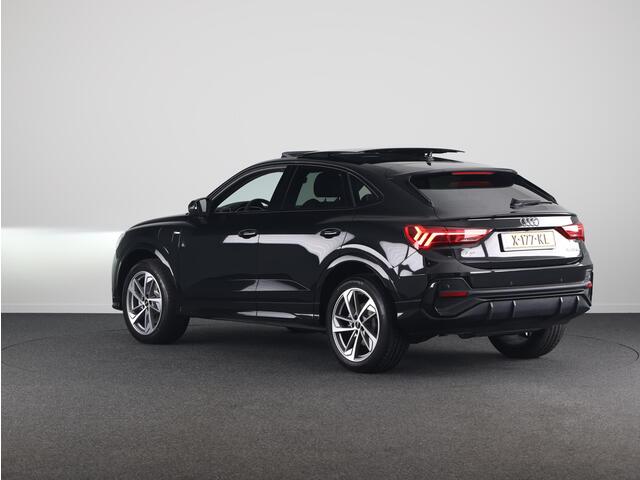 Audi Q3 Sportback 45 TFSI e S-Line 245 pk Automaat (S-Tronic) | Navigatie | Panorama dak | Parkeersensoren | Achteruitrijcamera | Stoelverwarming