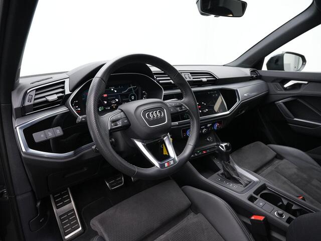 Audi Q3 45 TFSI e 245 pk S-Line | Panoramadak | Leder/alcantara | Achteruitrijcamera | Adaptive Cruise | Elektrische achterklep | Stoelverwarming | Navigatie | Side Assist