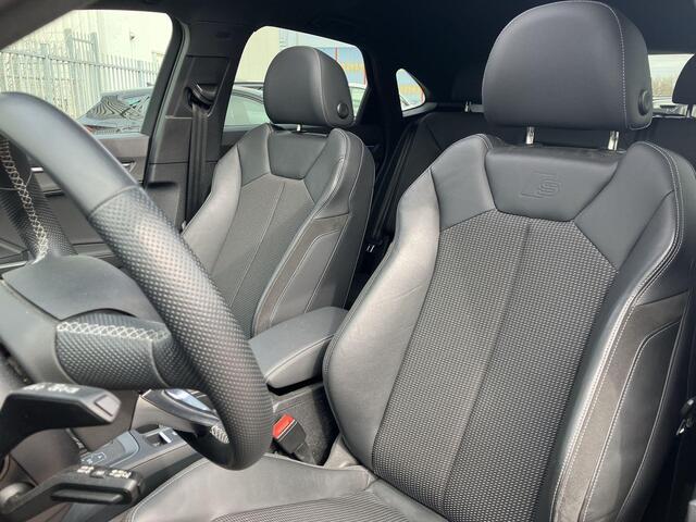 Audi Q3 Sportback 35TFSI/150PK S Edition · Panoramadak · Camera + Parkeersensoren · Apple/Android Car Play · Navigatie ·