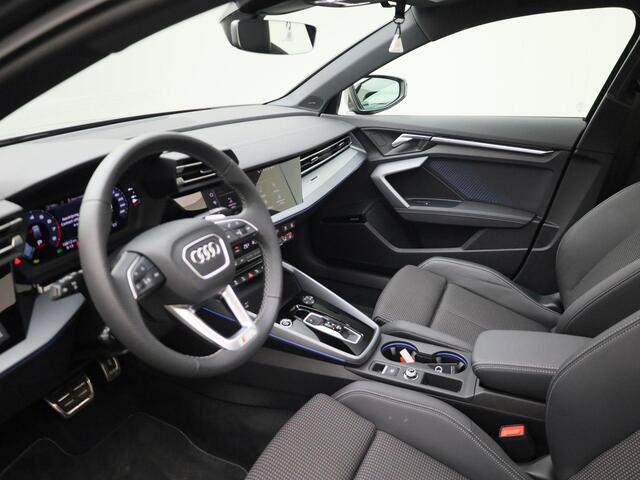 Audi Q3 Sportback 45 TFSIe 180kW/245PK S Line · Panoramadak · Camera · Apple/Android Car Play · Drive select · SONOS soundsystem ·