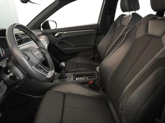 Audi Q3 45 TFSI e S edition 245 pk S-tronic | Navigatie | Parkeersensoren | Cruise control | LED koplampen | S-Line |