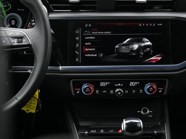 Audi Q3 Sportback 45 TFSI e 245 pk S-Line | Panoramadak | Trekhaak | Achteruitrijcamera | Elektrische achterklep | Adaptive Cruise | Stoelverwarming | Navigatie