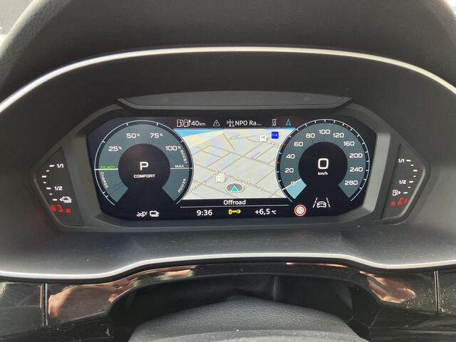 Audi Q3 45 TFSIe 180kW/245PK S Line · Panoramadak · Camera · Apple/Android Car Play · Drive select · Leder/Stof
