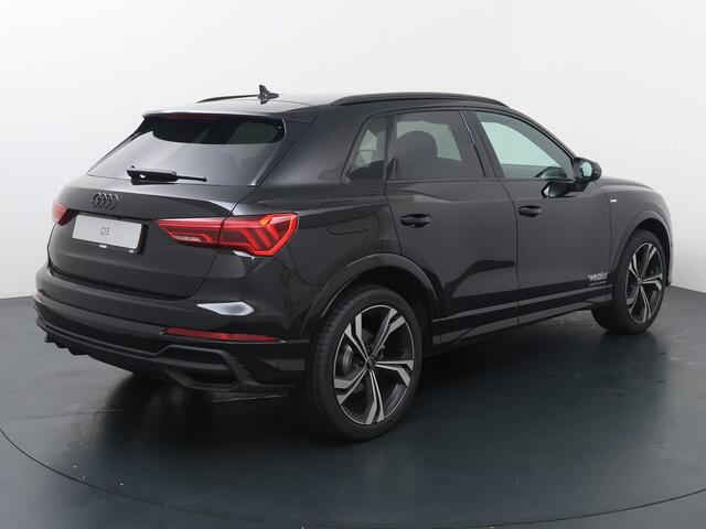 Audi Q3 S edition Competition 35 TFSI S tronic | 150 PK | Automaat | Adaptieve Cruise Control | Achteruitrijcamera | Afgevlakt Stuur | Keyless Entry | Inklapbare Spiegels | Volleder | Stoelverwarming | S Line |