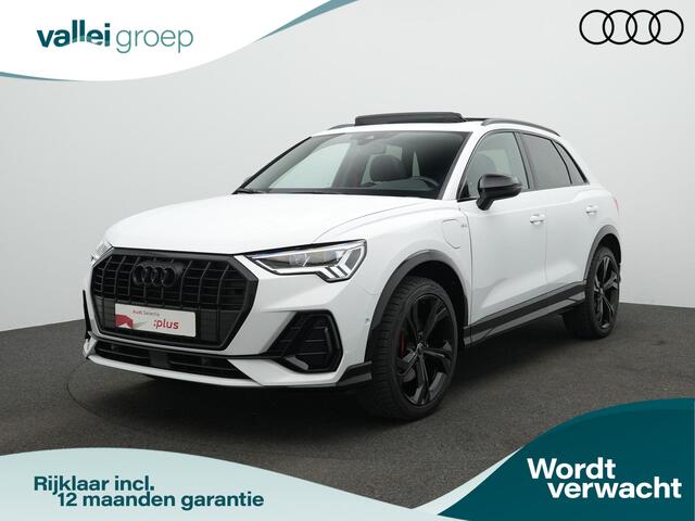 Audi Q3 45 TFSI e 245 pk S-Line | Panoramadak | Trekhaak | Sonos | Leder/alcantara | Elektrische stoel