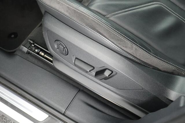Audi Q3 45 TFSI e 245pk S edition 360Camera Leder Keyless Stoelverwarming Navigatie 2x S-Line