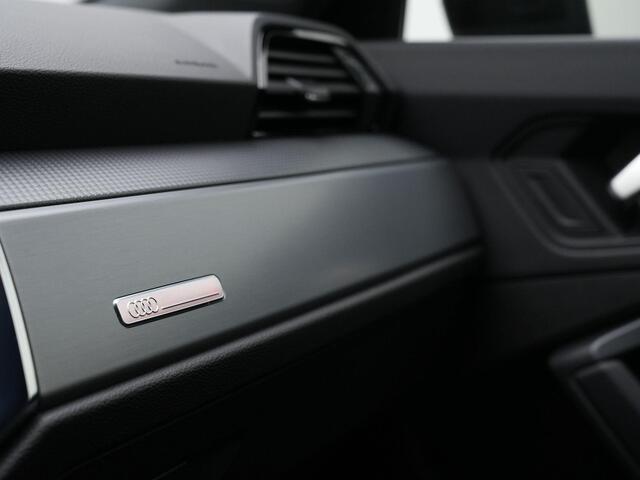 Audi Q3 Sportback 45 TFSI e 245 pk S-Line | Achteruitrijcamera | Navigatie | Stoelverwarming | Elektrische achterklep