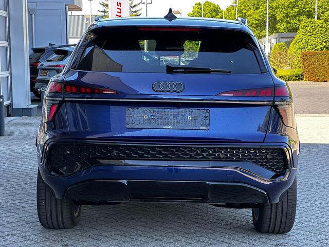 Audi Q3 S edition (A3) e-hybrid 200 kW / 272 PK SUV 6 ver | Memory Seats | Stuurwiel verwarming | Elektrische stoelen | Keyless Entry | Sfeerverlichting | LED |