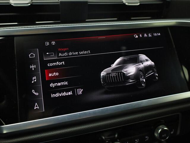 Audi Q3 45 TFSIe 245pk S-Tronic Business · SOH 91,1% · Camera · Trekhaak · Apple/Android Car Play · Stoelverwarming · Sfeerverlichting ·