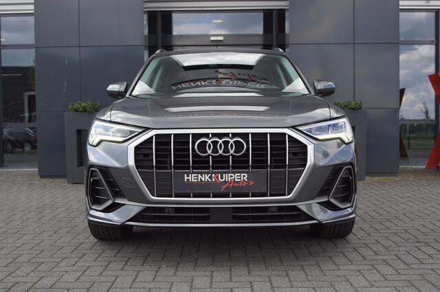 Audi Q3 35 TFSI S Line / Panodak / Trekhaak wegklb./ Navi / Camera / 19 Inch LM / Key-less