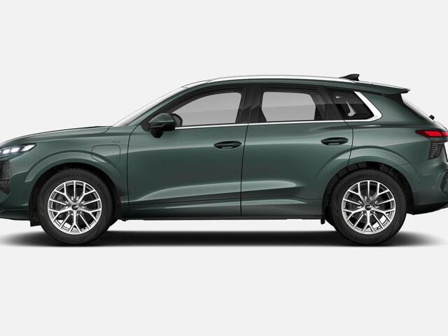 Audi Q3 1.5 200kW e-hybrid Advanced edition 272 PK · Trekhaak elek. wegklapbaar · Exterieur in carrosseriekleur · 18" inch LM Velgen