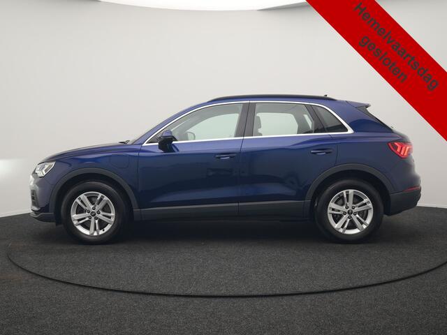 Audi Q3 45 TFSI e S-Line PHEV 245pk Dealer O.H Adaptive Cruise | Camera | Blis | S-line Interieur | Lederen Sportstoelen Verwarmd | Sportstuur | Navigatie | Virtual | DAB | 17"L.M |