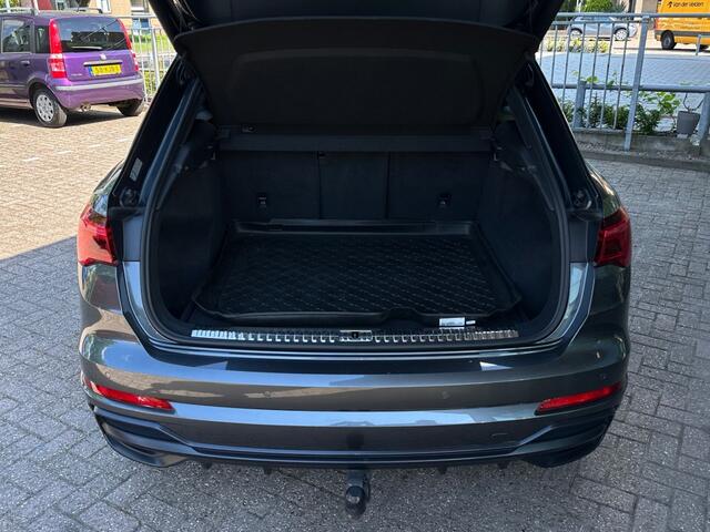 Audi Q3 35 TFSI S Edition Automaat Navi Cruise Camera Trekhaak