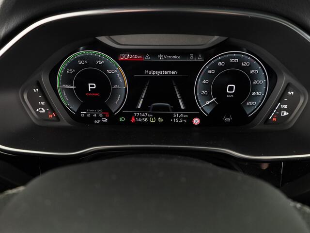 Audi Q3 Sportback 45 TFSI e S Edition 245 pk S-tronic | Navigatie | Panoramadak | Trekhaak (wegklapbaar) | Parkeersensoren (Park assist) | Achteruitrijcamera | Stoelverwarming | S-Line |