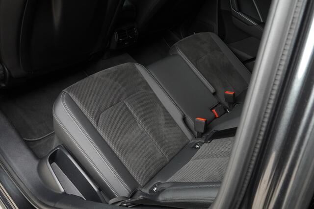 Audi Q3 45TFSIe/245pk S-Line Blackstyle|2021|Trekhaak|20"Blacktyle|Cruise+ACC|Optik Schwarz|PDC|B&O|Matrix LED|Blindspot|El. Achterklep