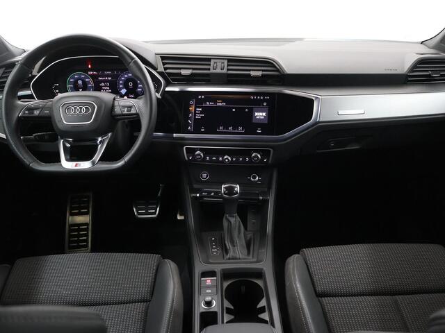 Audi Q3 Sportback 45 TFSI e S-Line | Trekhaak | Sportstoelen | Parkeercamera | Navigatie | Stoelverwarming | Elektr. Achterklep |