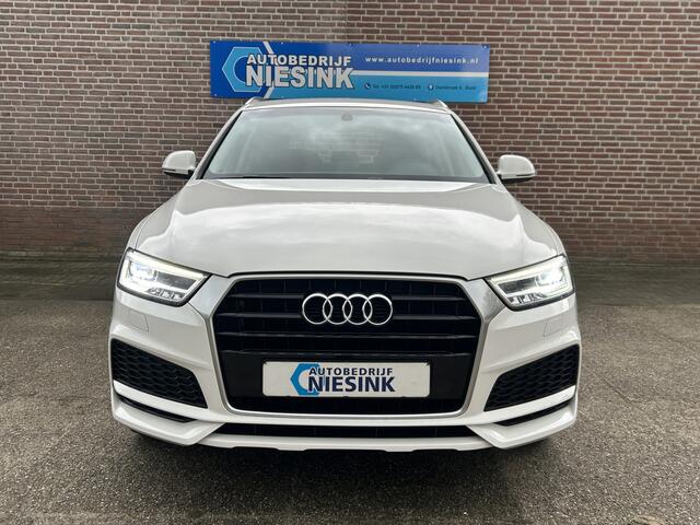 Audi Q3 1.4 TFSI S-Line Navi/20Inch/Led/Stoelverwaming