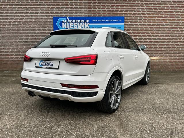 Audi Q3 1.4 TFSI S-Line Navi/20Inch/Led/Stoelverwaming