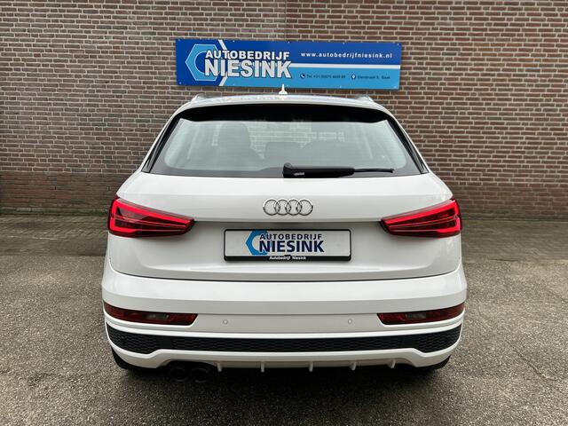 Audi Q3 1.4 TFSI S-Line Navi/20Inch/Led/Stoelverwaming