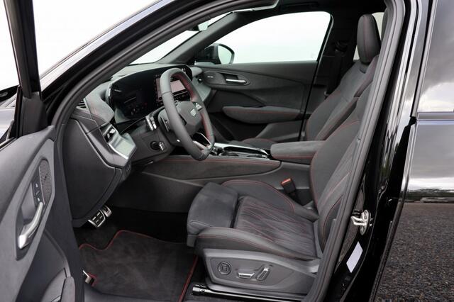 Audi Q3 1.5 e-Hybrid S Edition - 272 pk **Pano / Trekhaak / HuD / Sonos / Direct leverbaar