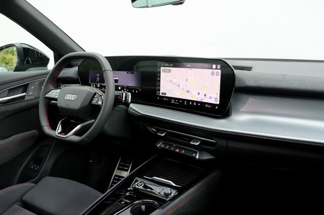 Audi Q3 1.5 e-Hybrid S Edition - 272 pk **Pano / Trekhaak / HuD / Sonos / Direct leverbaar