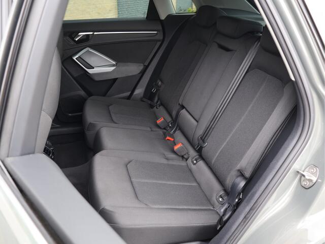 Audi Q3 45 TFSI e Advanced edition Automaat PHEV | Carplay | Trekhaak | ACC | Stoelverw. | LED