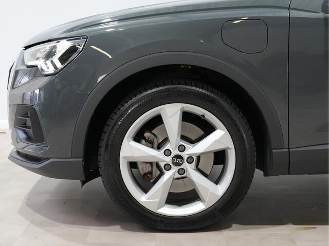 Audi Q3 45 TFSIe Business Ed. | Matrix-LED | Navigatie | 19" | ACC