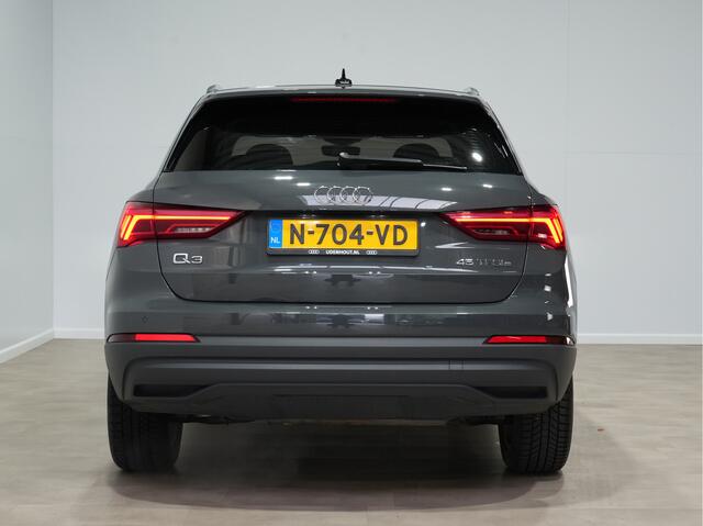 Audi Q3 45 TFSIe Business Ed. | Matrix-LED | Navigatie | 19" | ACC