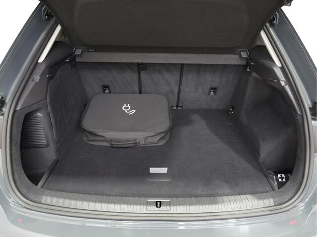 Audi Q3 45 TFSIe Business Ed. | Matrix-LED | Navigatie | 19" | ACC