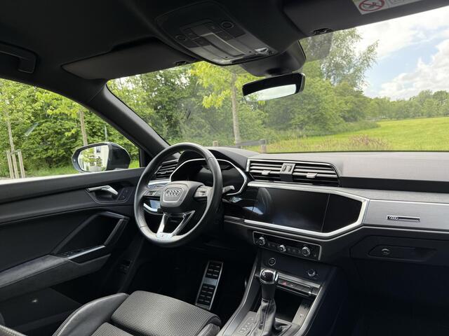 Audi Q3 Sportback 45 TFSI e S-line S-Edtion KEYLESS | ACC | SFEER | CARPLAY | BLACKSTYLE | STOELVERWARMING