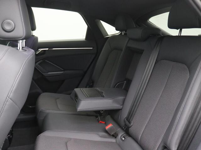Audi Q3 Sportback 40 TFSI quattro S Edition 190PK DSG S-Line, Trekhaak, Side Assist, Keyless, Adaptieve Cruise Control, 20" LM Velgen, Achteruitrijcamera