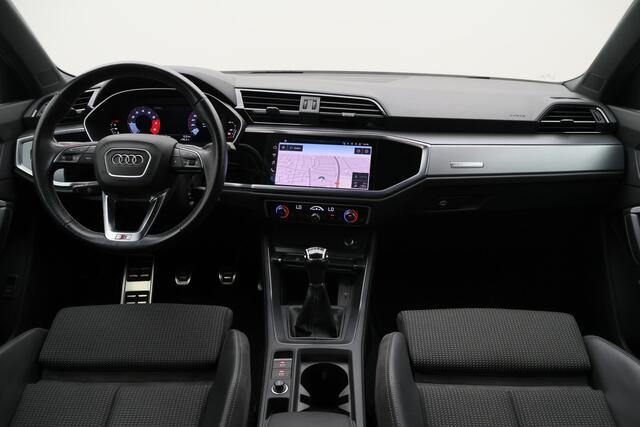 Audi Q3 35 TFSI S edition Eerste Eigenaar, Leder/Stof, Camera, Cruise, Apple Carplay, LED, 18''