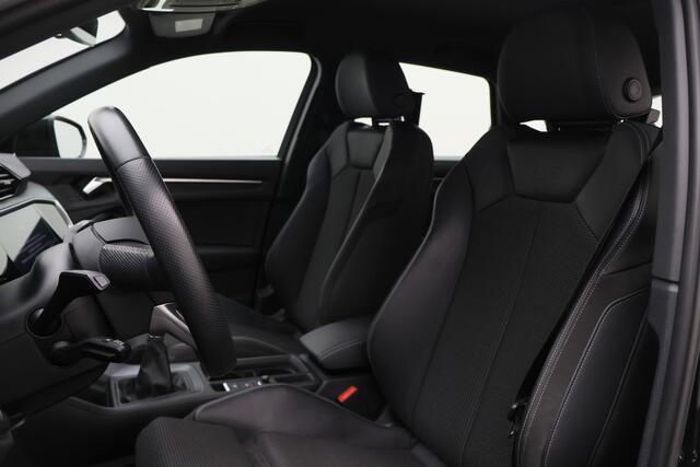 Audi Q3 35 TFSI S edition Eerste Eigenaar, Leder/Stof, Camera, Cruise, Apple Carplay, LED, 18''