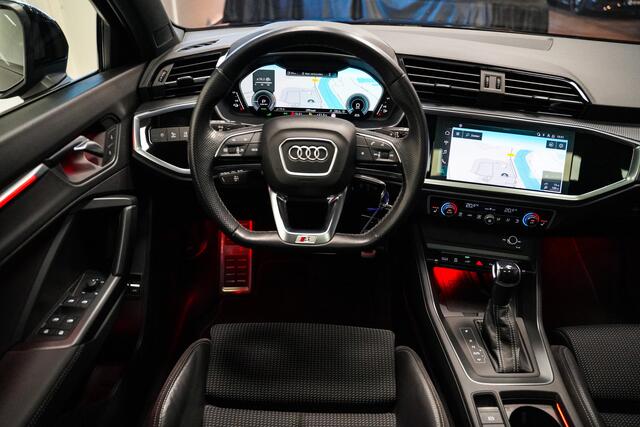 Audi Q3 Sportback 45 TFSI e 245pk S-Line|Panodak|Stoelverwarming|Trekhaak|20inch