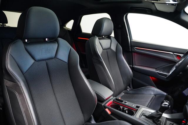 Audi Q3 Sportback 45 TFSI e 245pk S-Line|Panodak|Stoelverwarming|Trekhaak|20inch