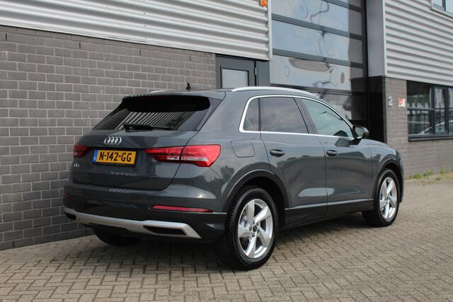 Audi Q3 35 TFSI S Edition / Carplay / LED / Stoelverwarming