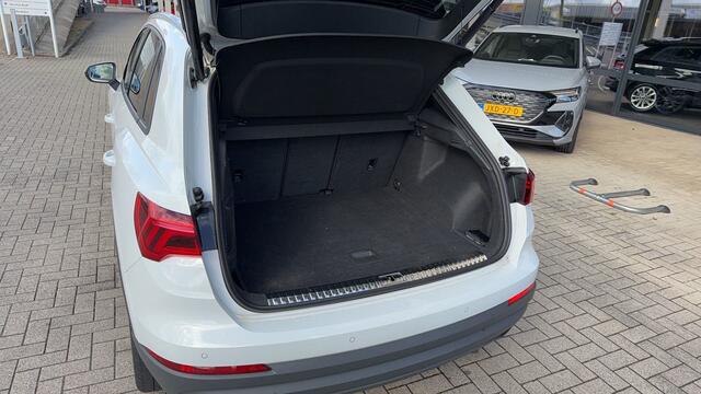 Audi Q3 45 TFSI e 245Pk Advanced Edition / S-Line Interieur / Stoelverwarming