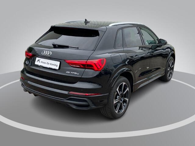 Audi Q3 45 TFSIe 180kW/245PK S Line · Apple/Android Car Play · Navigatie · Camera + Parkeersensoren