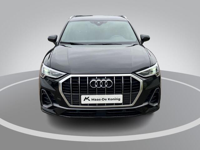 Audi Q3 45 TFSIe 180kW/245PK S Line · Apple/Android Car Play · Navigatie · Camera + Parkeersensoren