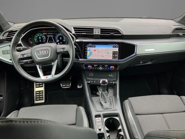 Audi Q3 45 TFSIe 180kW/245PK S Line · Apple/Android Car Play · Navigatie · Camera + Parkeersensoren