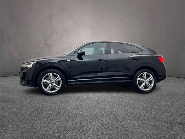 Audi Q3 Sportback 45 TFSI e 245PK S Edition | LED | Stoelverwarming | Achterruitrij-Camera | Adaptive-Cruise | Smartphone-Interface | Grootlicht-Assistent | Comfort-Sleutel |