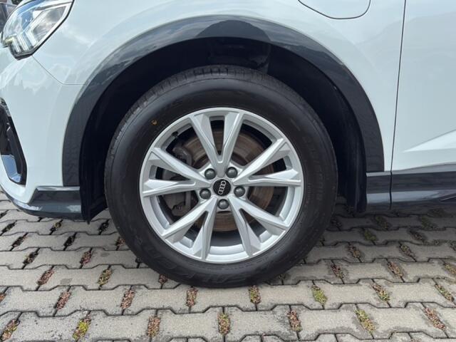 Audi Q3 45 TFSIe S-LINE PDC-ACHTER/ELEK-KLEP/CRUISE/DIG-DASH/STOELVERW/CARPLAY/NAVI