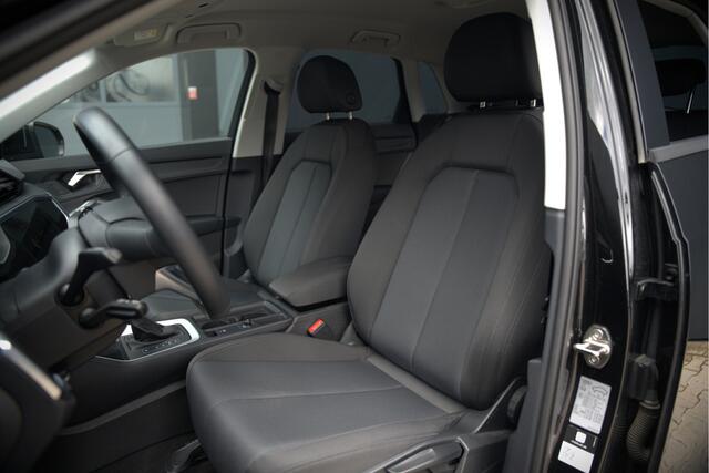Audi Q3 45 TFSI e Advanced edition | Stoelverwarming | Adaptive Cruise Control | Navigatie | Keyless | Matrix LED | Apple Carplay | DAB | Climate Control | Parkeersensoren