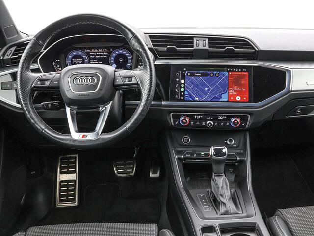 Audi Q3 45 TFSIe 245pk S-tronic Advanced Edition · Camera · Apple/Android Car Play · S line interieur · P-Sensoren · Elek. Achterklep · 18'' Inch · Stoelverwarming ·