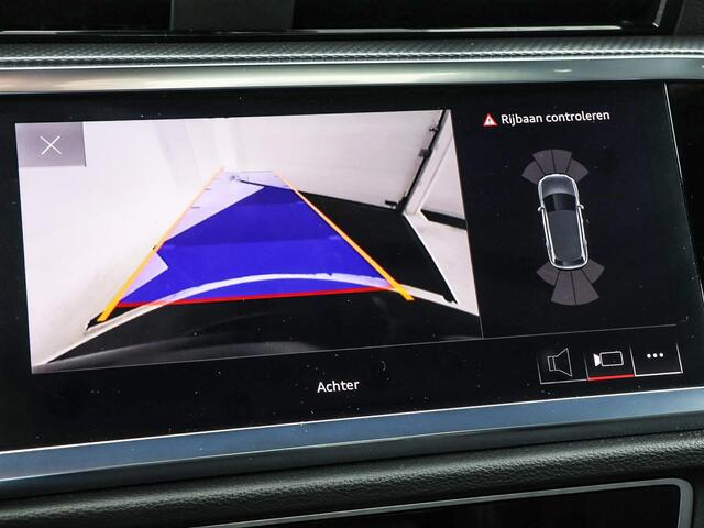 Audi Q3 45 TFSIe 245pk S-tronic Advanced Edition · Camera · Apple/Android Car Play · S line interieur · P-Sensoren · Elek. Achterklep · 18'' Inch · Stoelverwarming ·