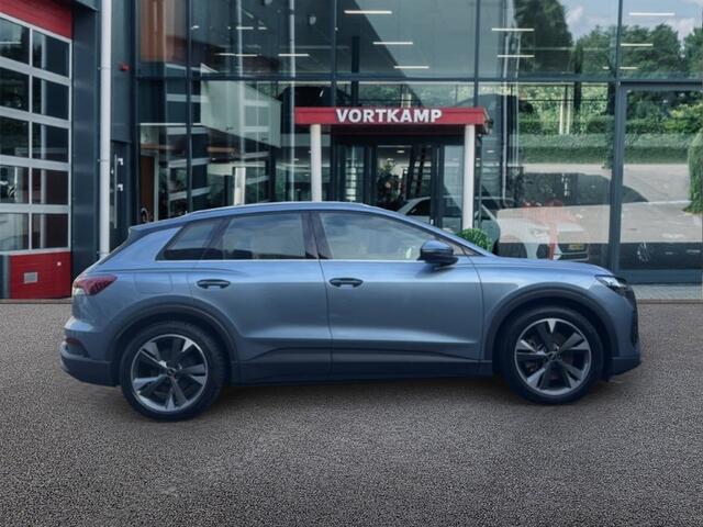 Audi Q4 40 E-TRON SOH 97,97% TREKHAAK/PANODAK/STOELVERW/PDC/NAVI/CARPLAY