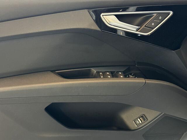 Audi Q4 Sportback e-tron 45 265pk quattro S edition 77 kWh | Stoelverwarming voorin | Matrix-ledkoplampen | Instaplijsten verlicht S-logo