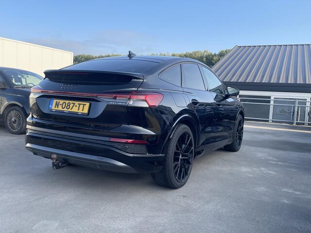 Audi Q4 Sportback e-tron 40 Launch edition S Competition 77 kWh | Black on Black | Trehaak wegklapbaar | Meer foto's volgen!