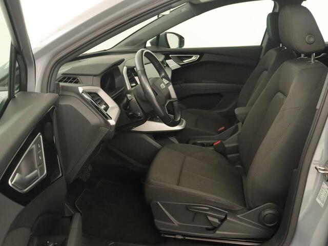 Audi Q4 Sportback e-tron 35 Edition 55 kWh | Camera | Carplay | DAB | Full LED | Parkeerhulp | Climate control | Cruise control | 19'' lichtmetalen velgen