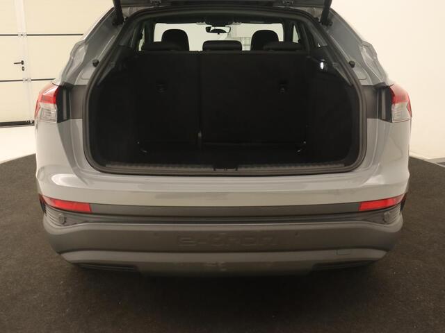 Audi Q4 Sportback e-tron 35 Edition 55 kWh | Camera | Carplay | DAB | Full LED | Parkeerhulp | Climate control | Cruise control | 19'' lichtmetalen velgen